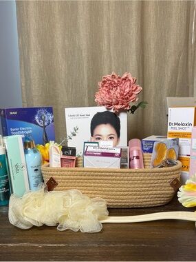Woven Rope Spa Basket with Skincare & Bath Accessories - Beige
